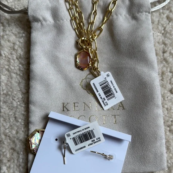 Kendra Scott Gold and Pink Necklace - Picture 4 of 5